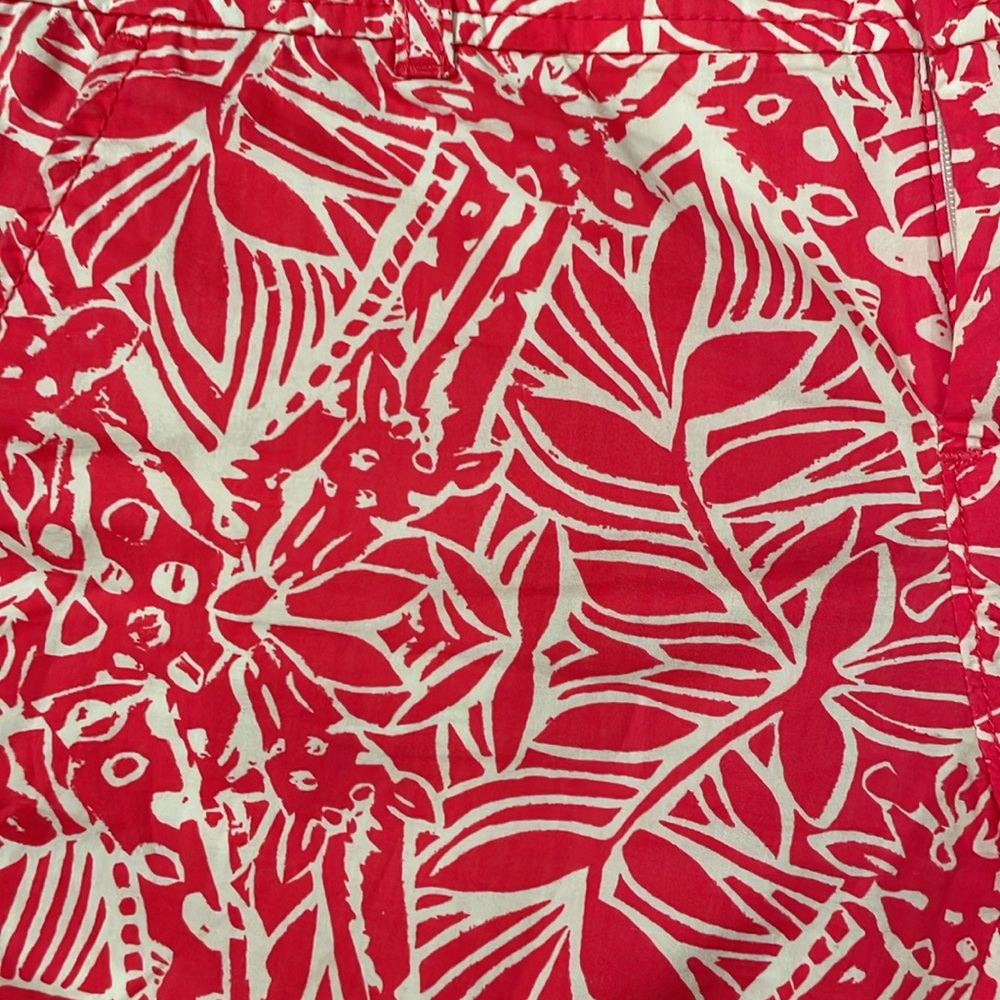 Lilly Pulitzer Punch Pink Giraffe Print Shorts - Picture 2 of 4